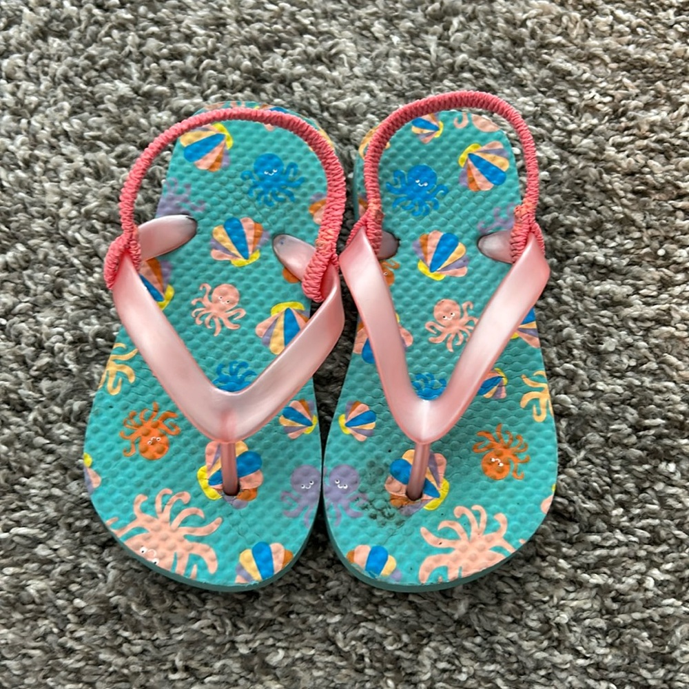 Toddler girl water shoes/sandals/flip flops size 9/10 pink and aqua